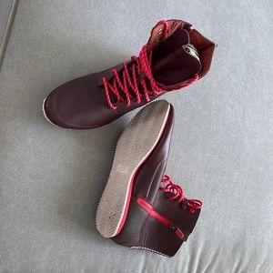 Women’s Nike boot in Wine leather only worn on sole. Rare Nike boots